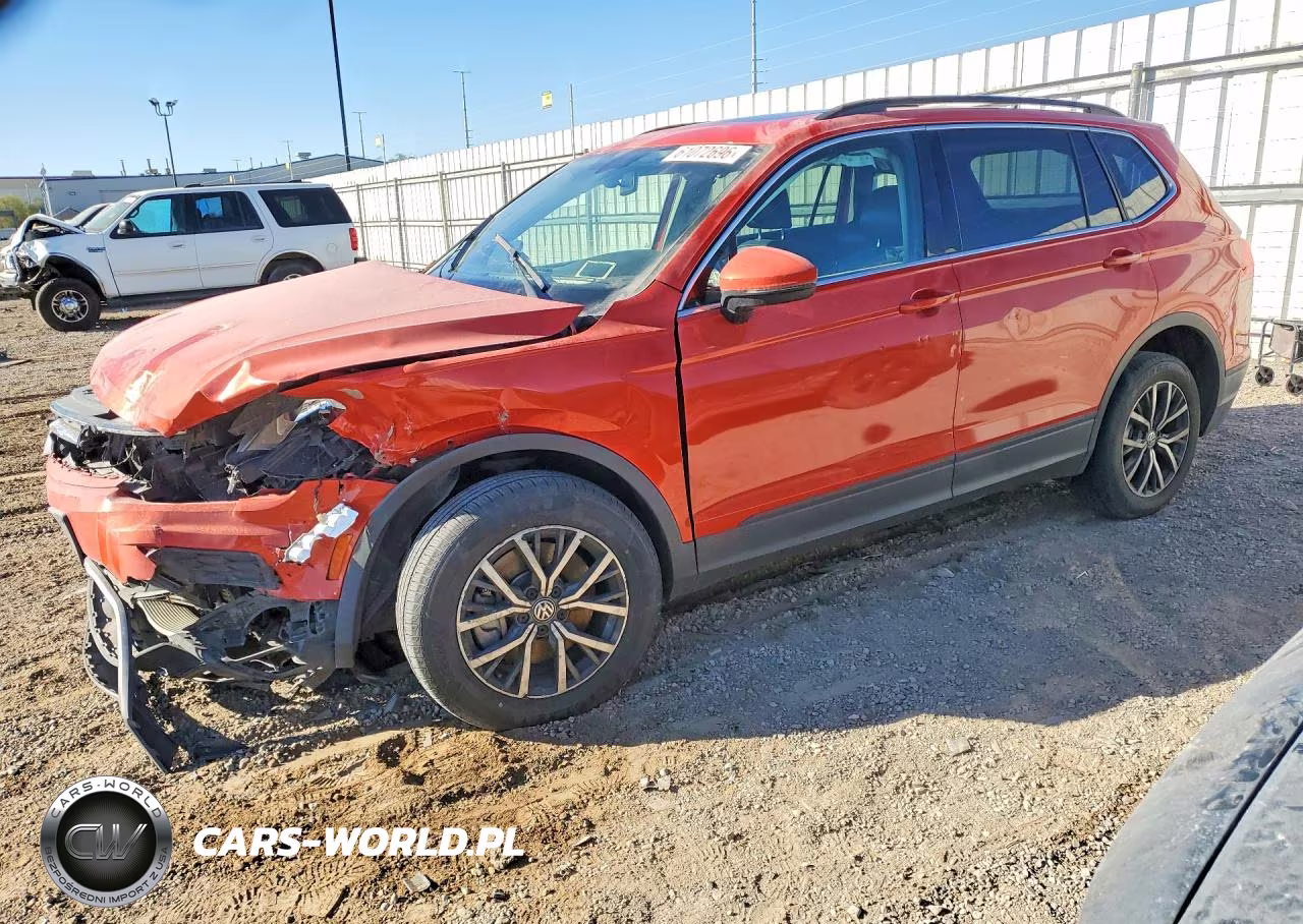 2019 Volkswagen Tiguan Se VIN:3VV2B7AX0KM126805 - 1