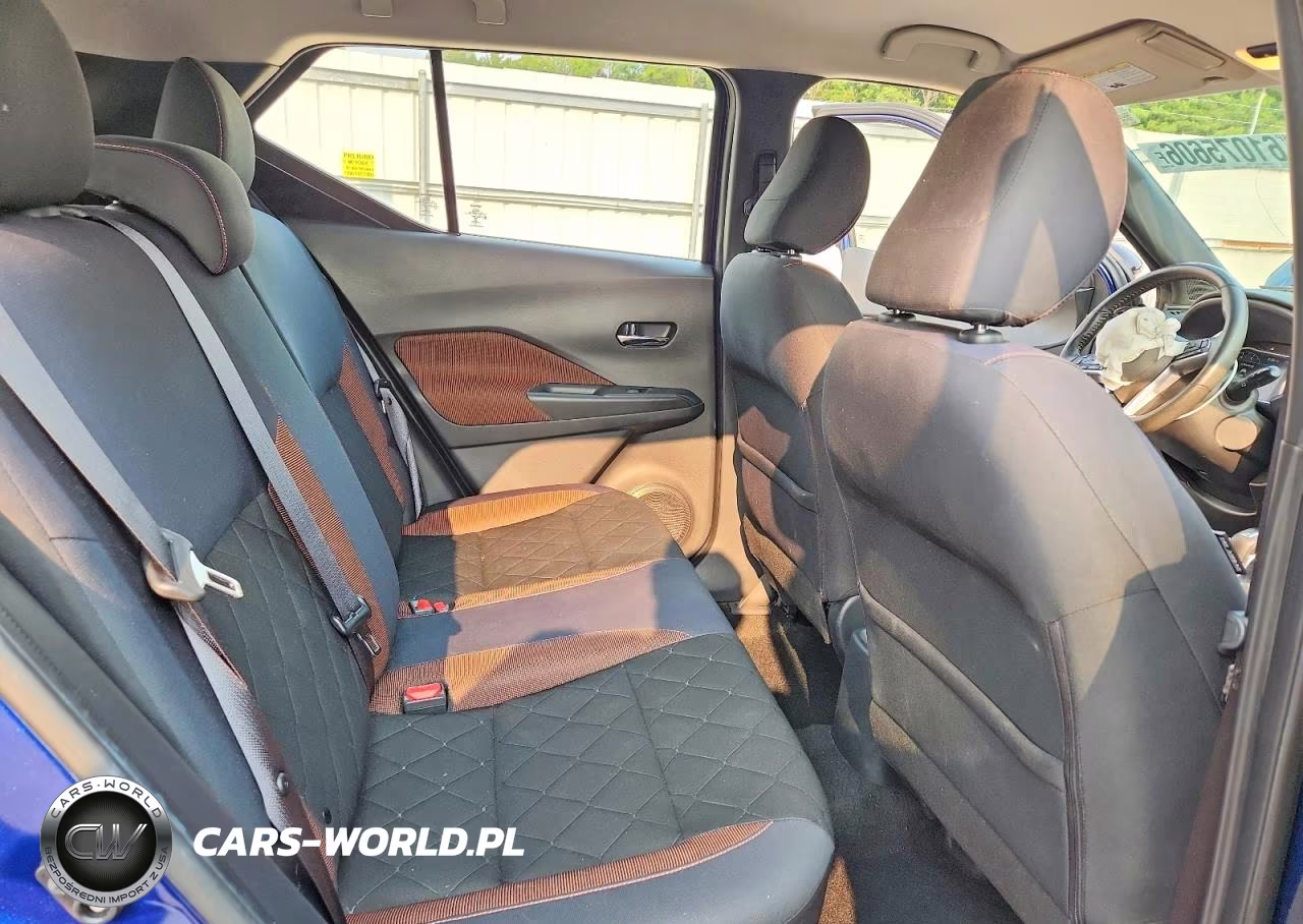 2019 Nissan Kicks Sr VIN:3N1CP5CUXKL561237 - 11
