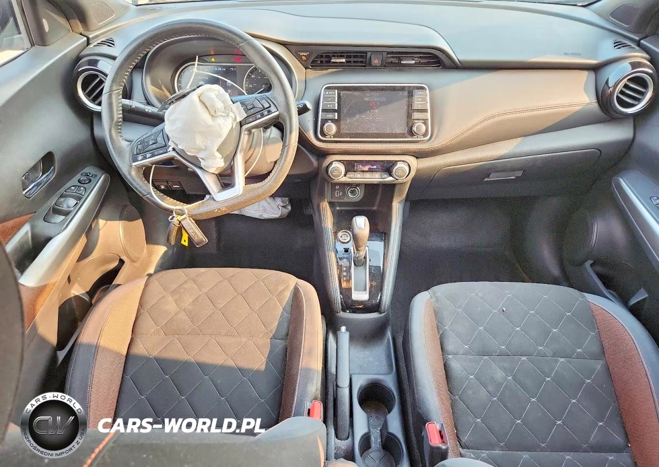 2019 Nissan Kicks Sr VIN:3N1CP5CUXKL561237 - 8