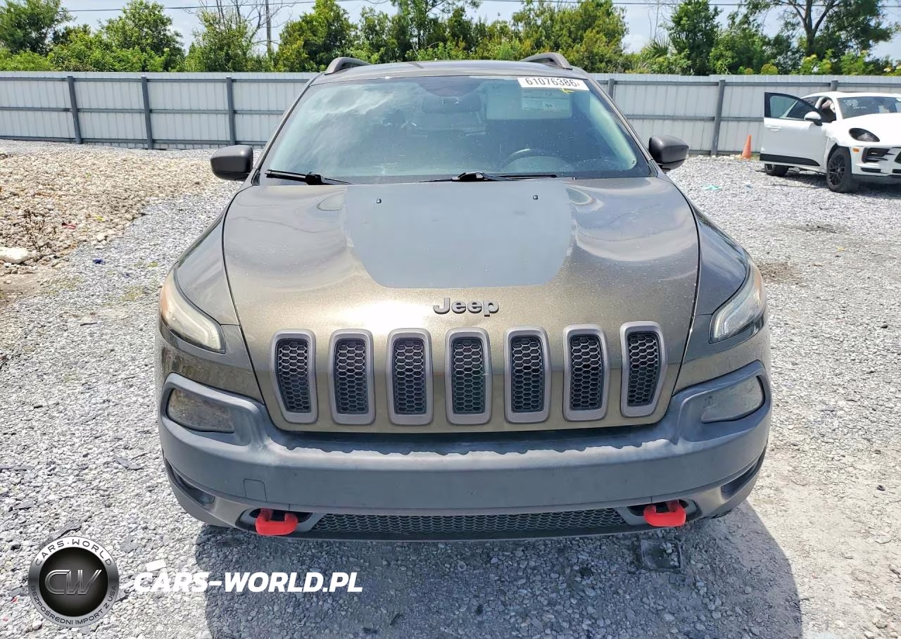 2015 Jeep Cherokee Trailhawk VIN:1C4PJMBS6FW717025 - 5