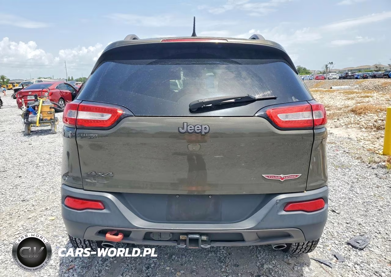 2015 Jeep Cherokee Trailhawk VIN:1C4PJMBS6FW717025 - 6
