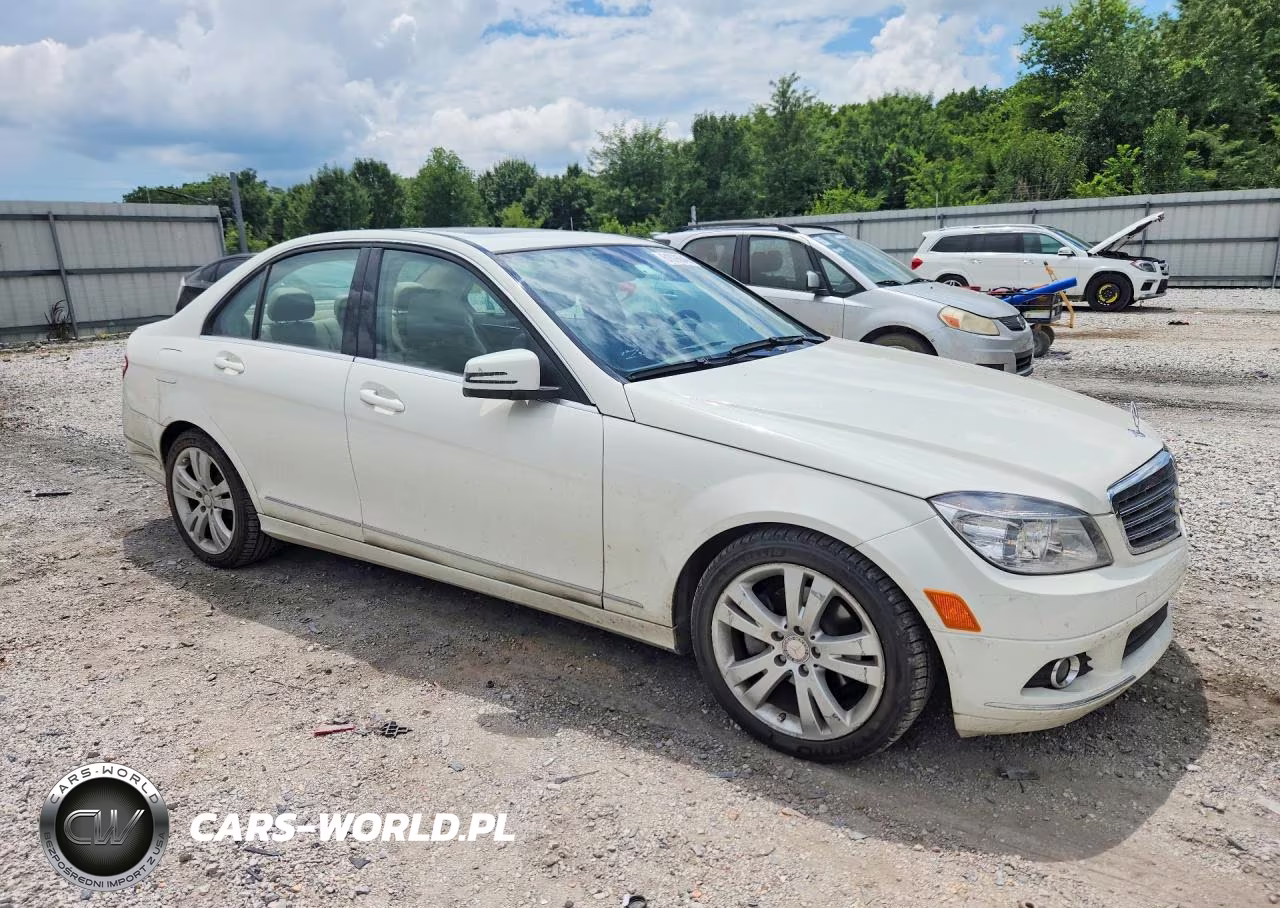 2011 Mercedes-Benz C 300 VIN:WDDGF5EB1BR167492 - 4