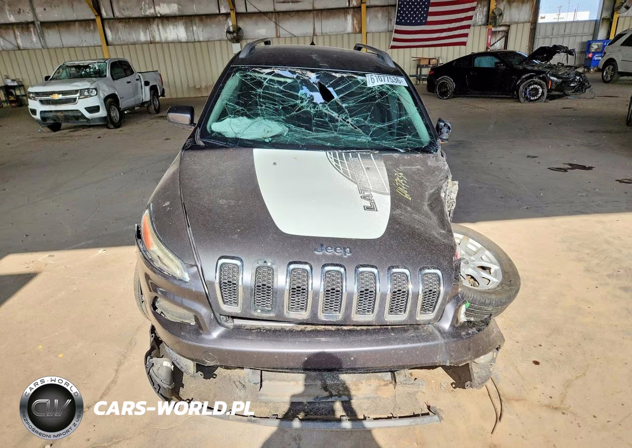 2015 Jeep Cherokee Latitude VIN:1C4PJMCS9FW619928 - 5