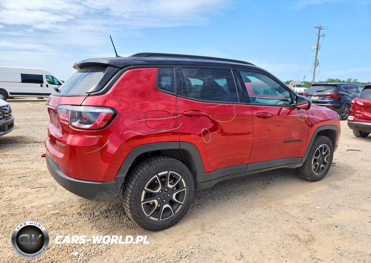 2025 Jeep Compass Trailhawk VIN:3C4NJDDN5ST532916 - 3