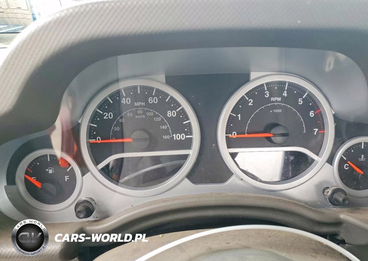 2007 Jeep Wrangler Rubicon VIN:1J8GA69157L114443 - 9