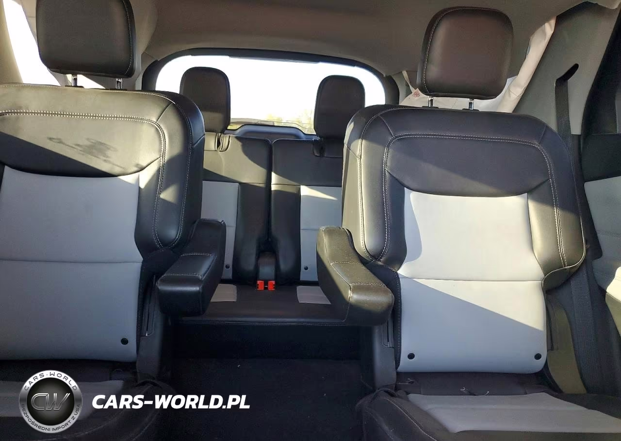 2023 Ford Explorer Xlt VIN:1FMSK7DH4PGA75776 - 10