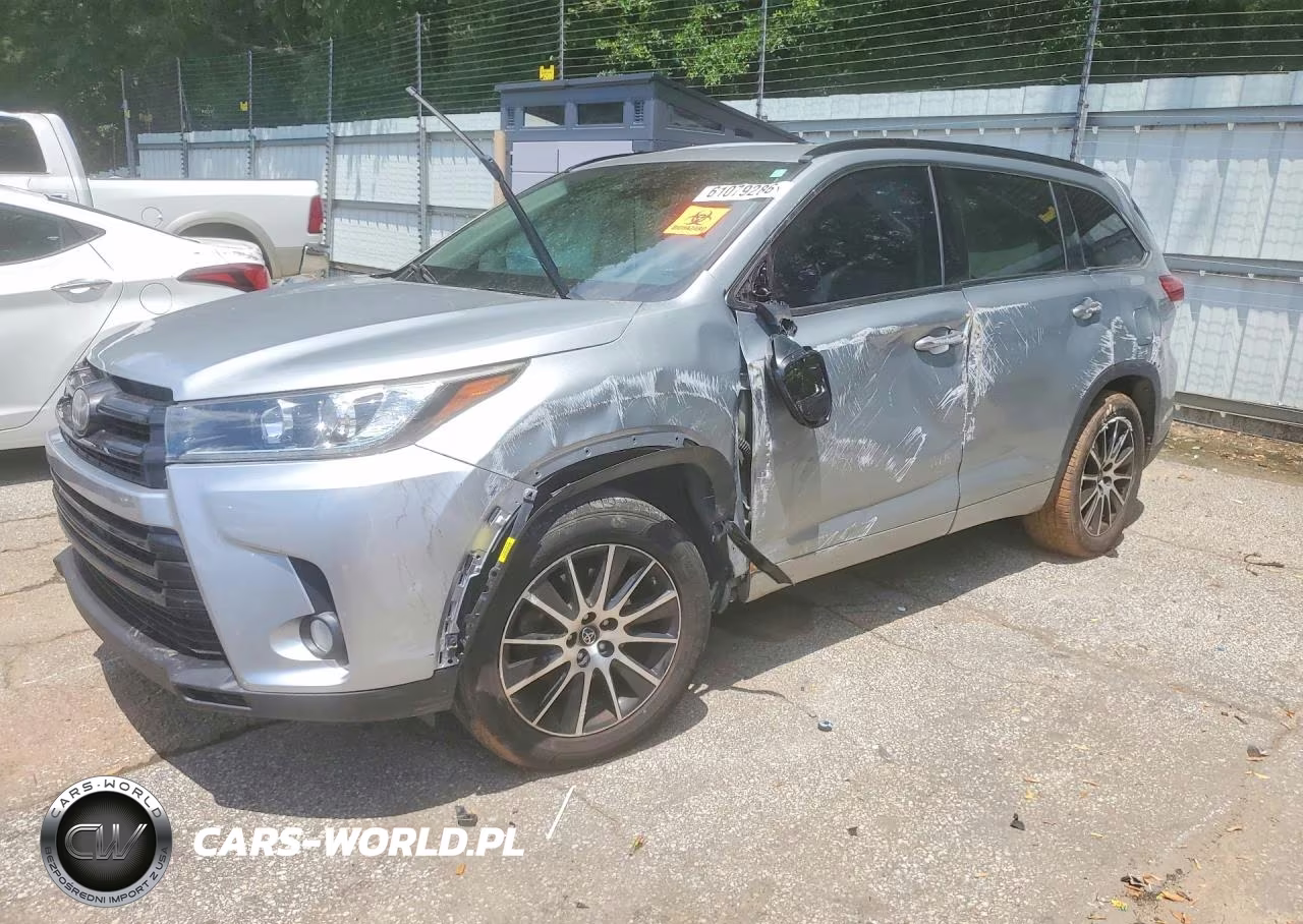 2017 Toyota Highlander Se – zdjęcie 1 z 12