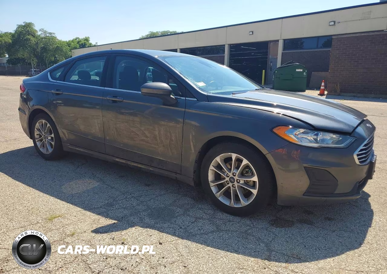 2019 Ford Fusion Se VIN:3FA6P0HD2KR247851 - 4