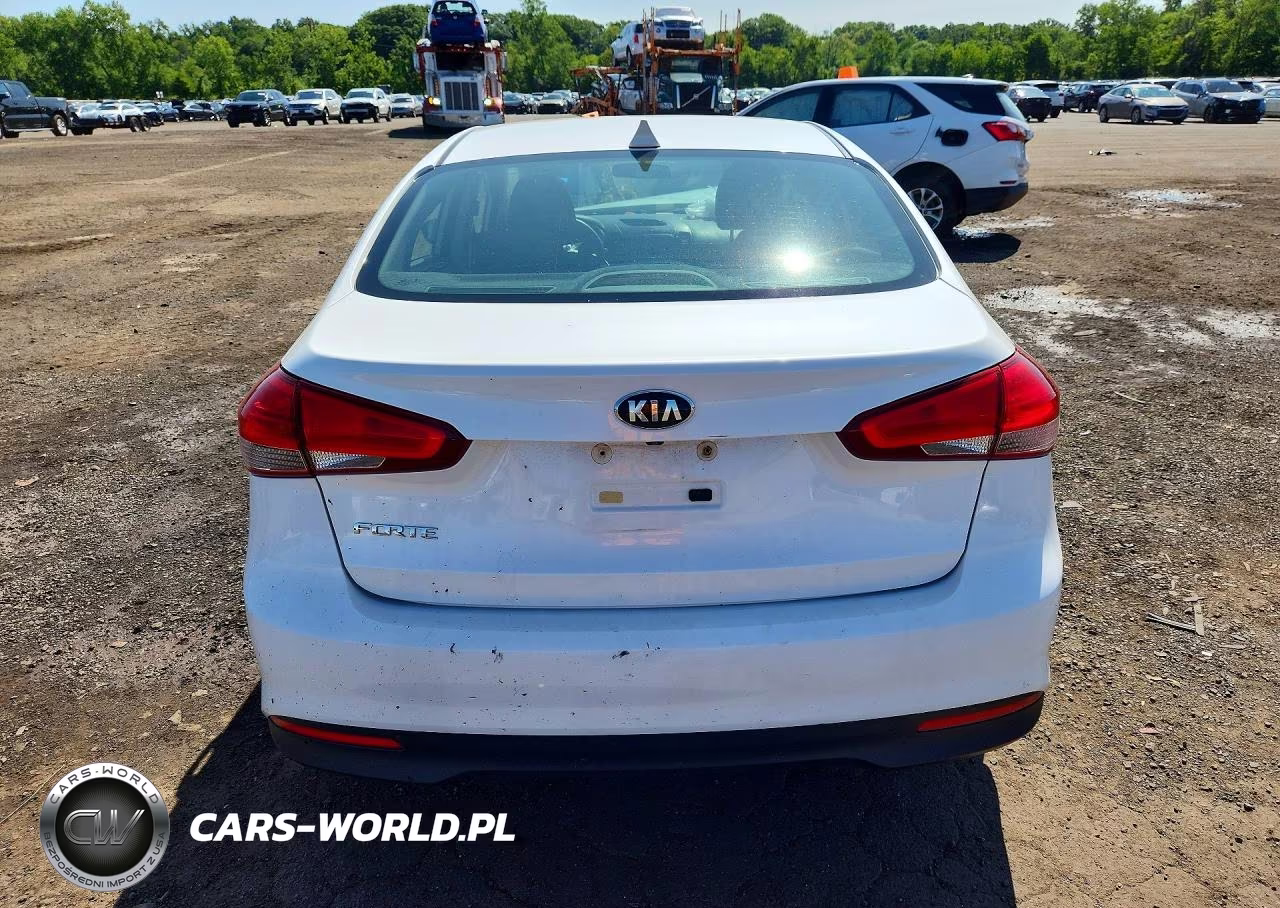 2018 Kia Forte Lx VIN:3KPFL4A7XJE242372 - 6