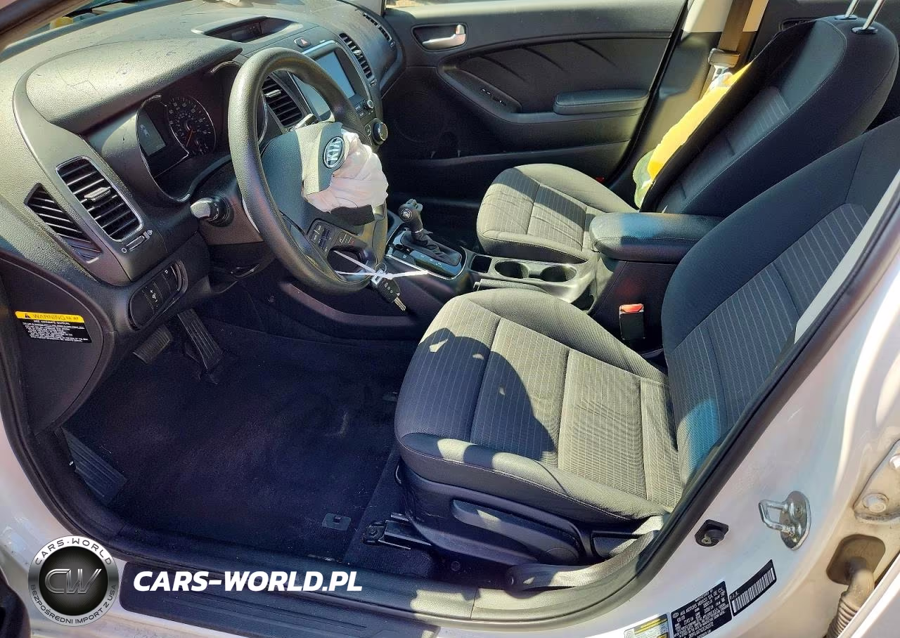 2018 Kia Forte Lx VIN:3KPFL4A7XJE242372 - 7
