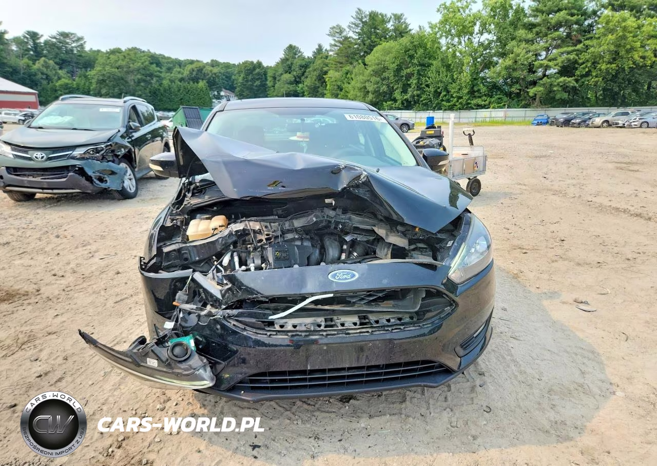 2018 Ford Focus Sel VIN:1FADP3H2XJL233765 - 5