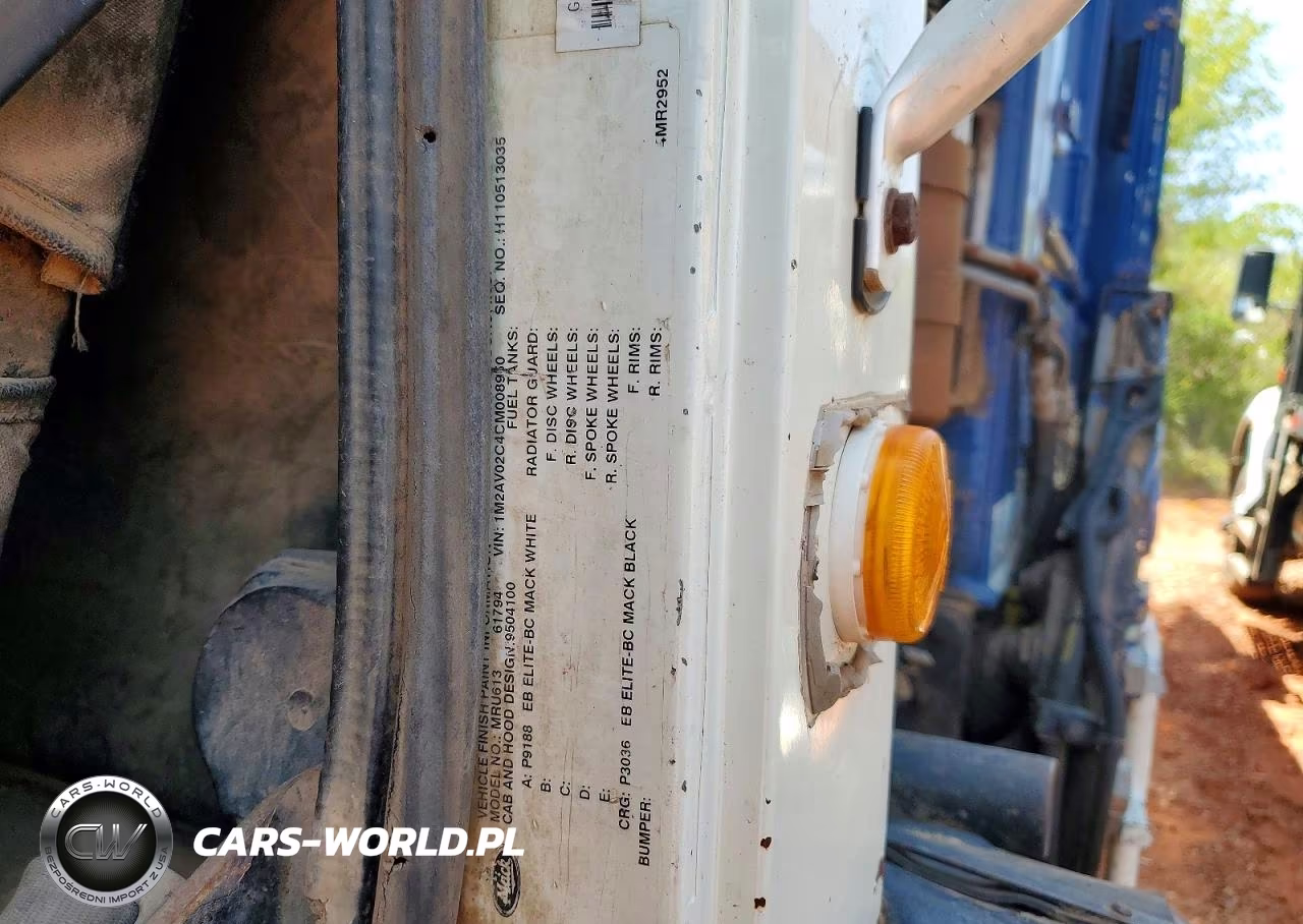 2012 Mack Mru613 Refuse Truck VIN:1M2AV02C4CM008950 - 12