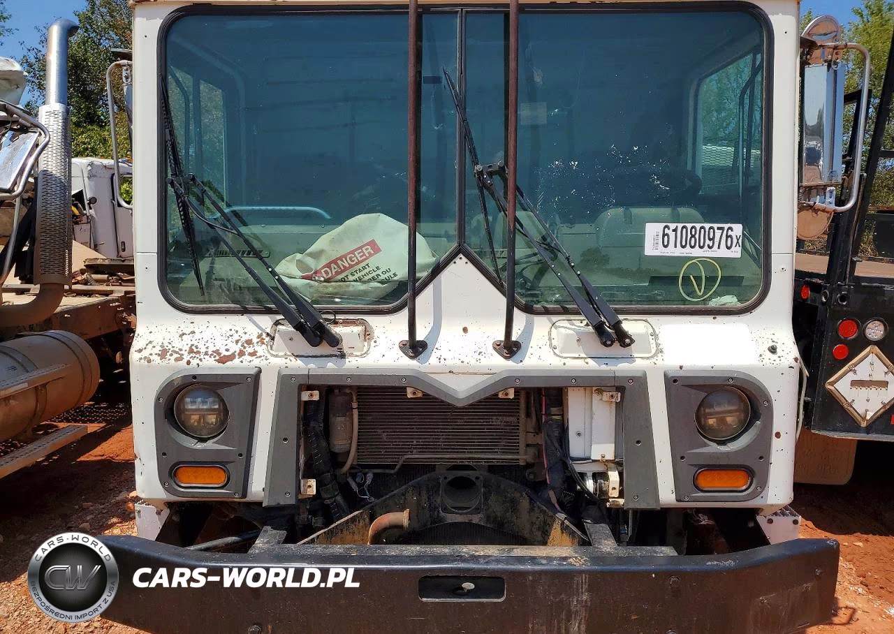 2012 Mack Mru613 Refuse Truck VIN:1M2AV02C4CM008950 - 13