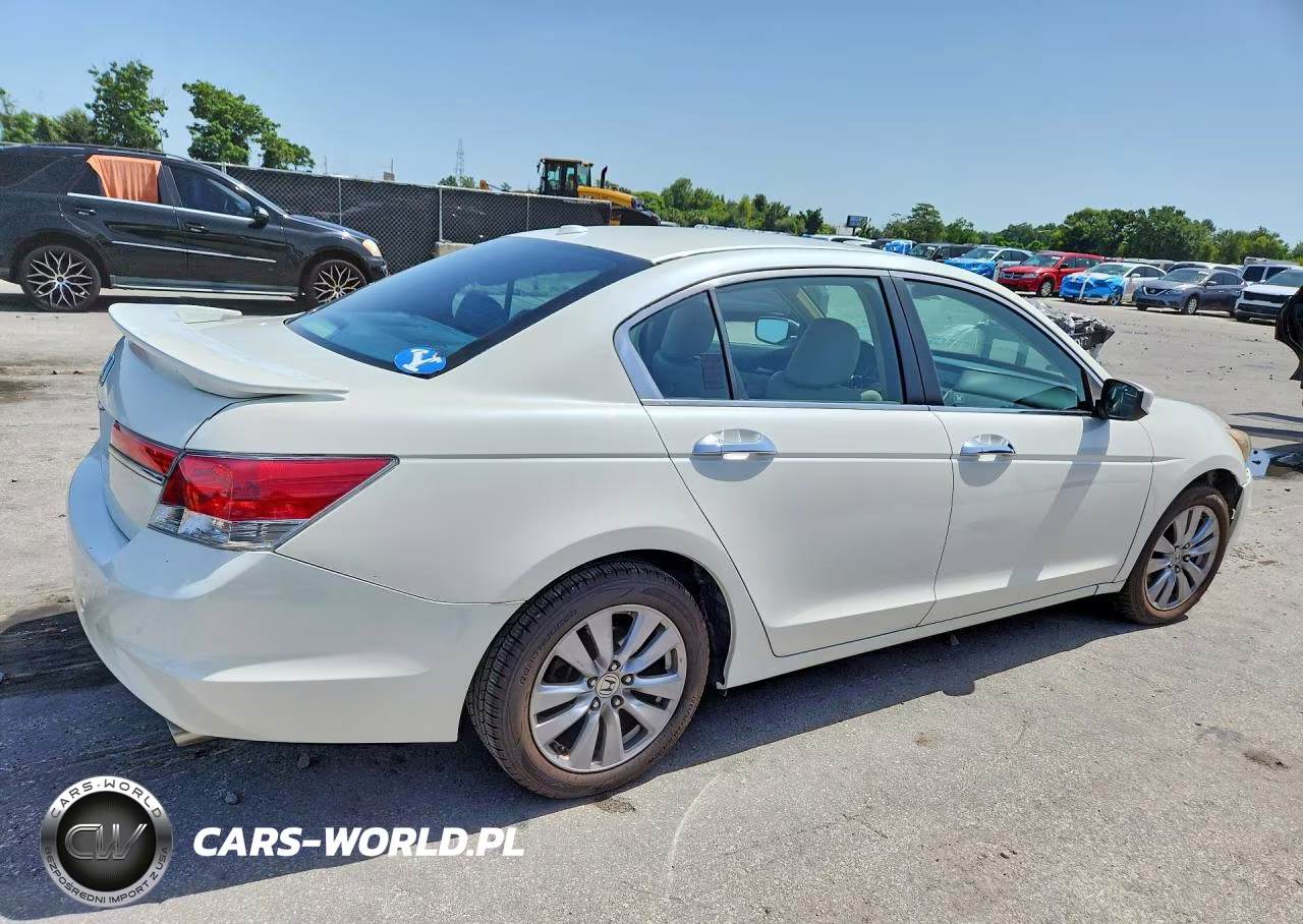 2011 Honda Accord Exl VIN:1HGCP3F86BA005693 - 3