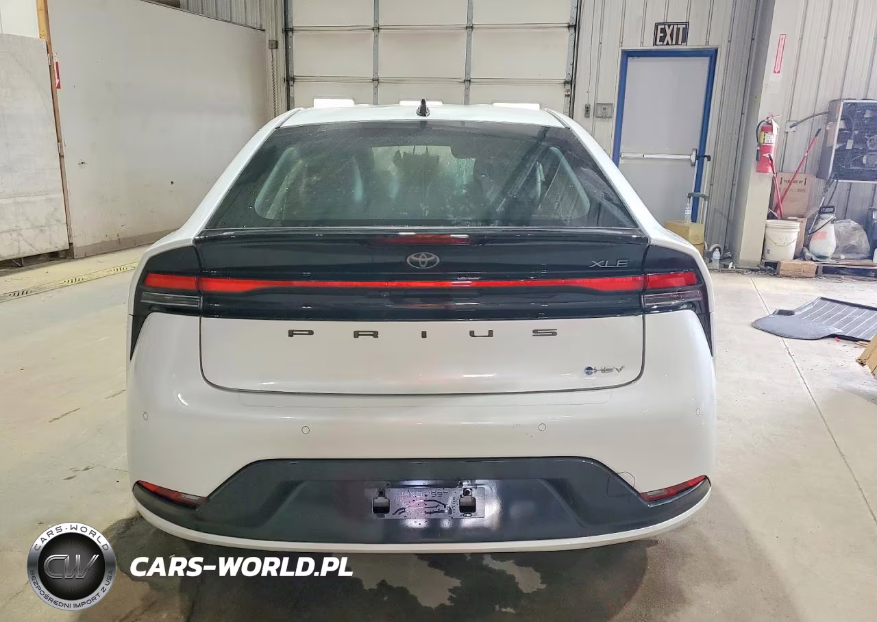 2024 Toyota Prius Xle VIN:JTDACAAU6R3035754 - 6