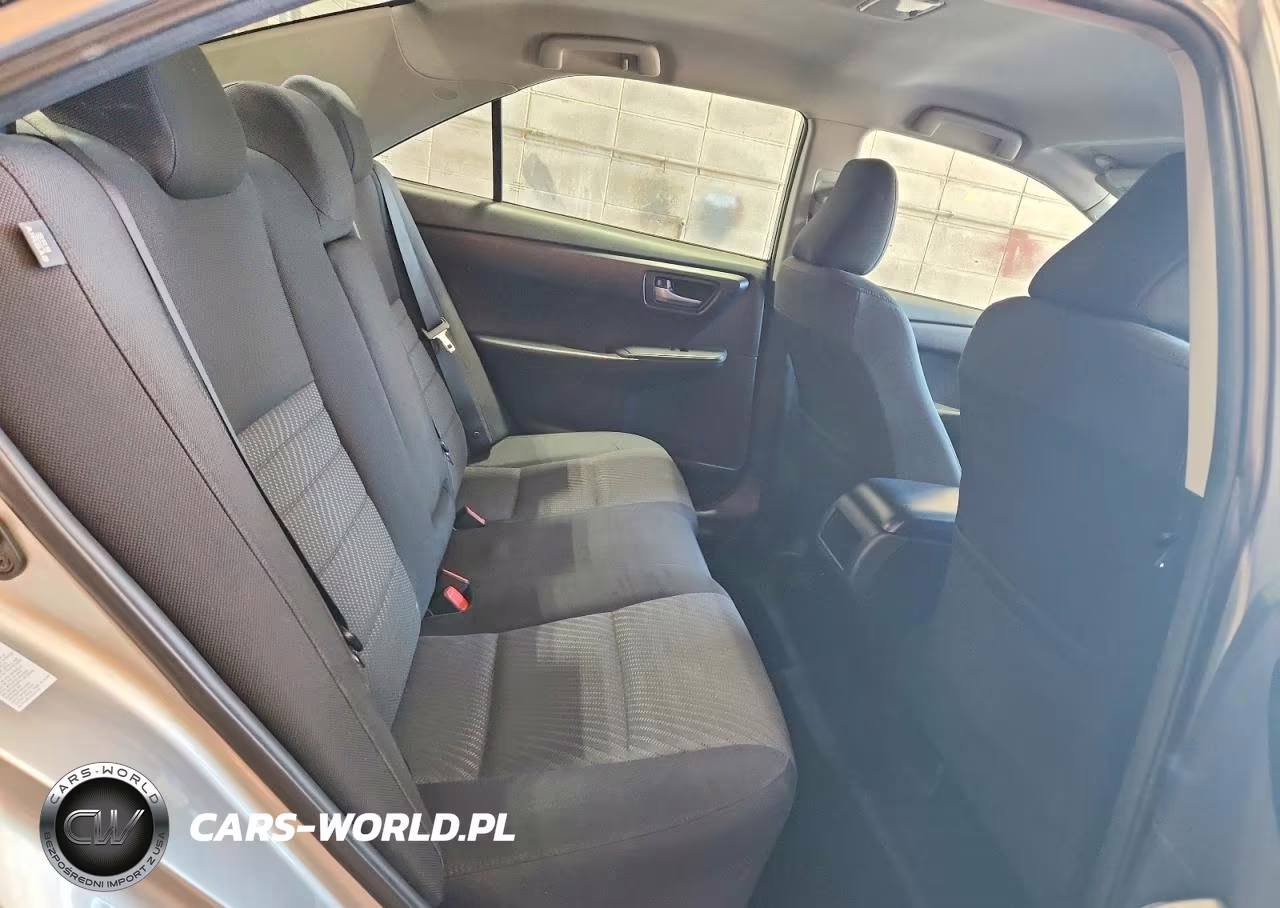 2016 Toyota Camry Le VIN:4T1BF1FK8GU159904 - 10