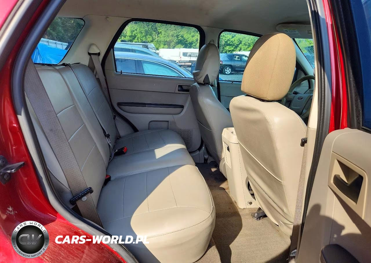 2010 Ford Escape Xls VIN:1FMCU0C75AKA45950 - 10