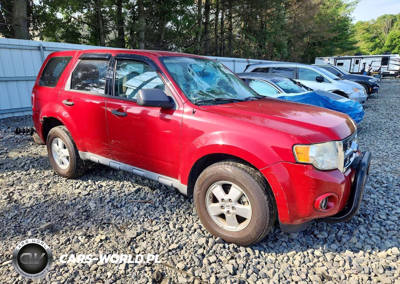 2010 Ford Escape Xls VIN:1FMCU0C75AKA45950 - 4