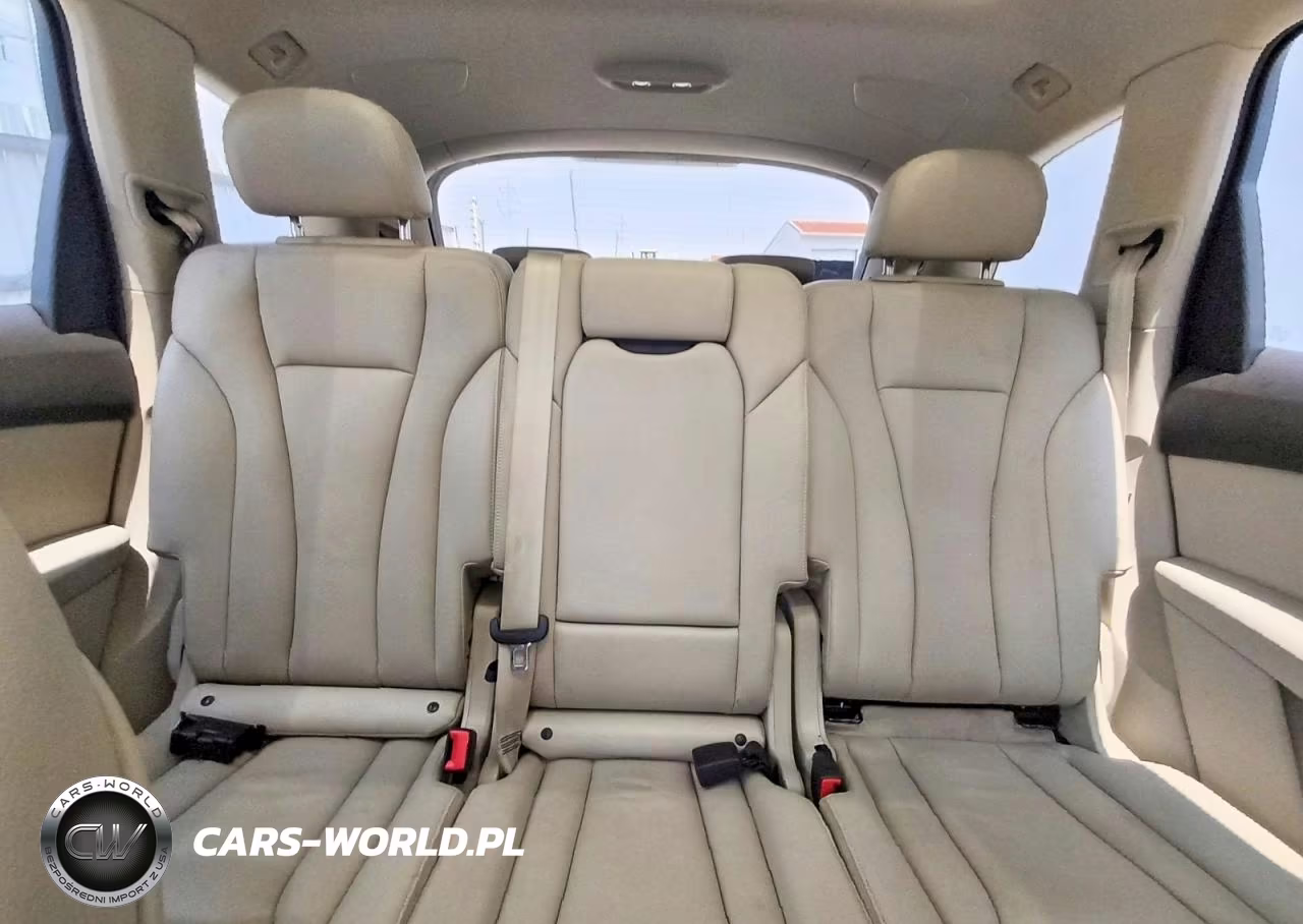 2019 Audi Q7 Premium Plus VIN:WA1LHAF71KD026709 - 10