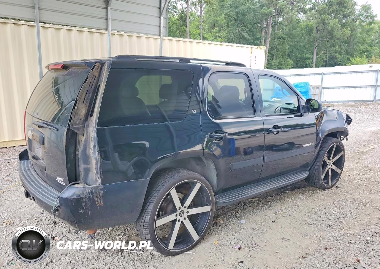 2007 Chevrolet Tahoe C1500 VIN:1GNFC13J47R127942 - 3