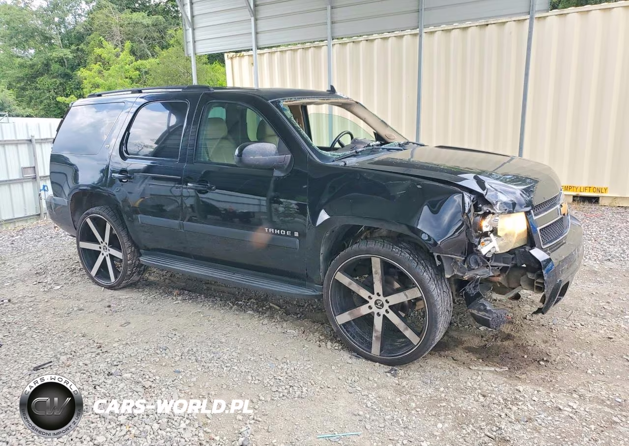 2007 Chevrolet Tahoe C1500 VIN:1GNFC13J47R127942 - 4