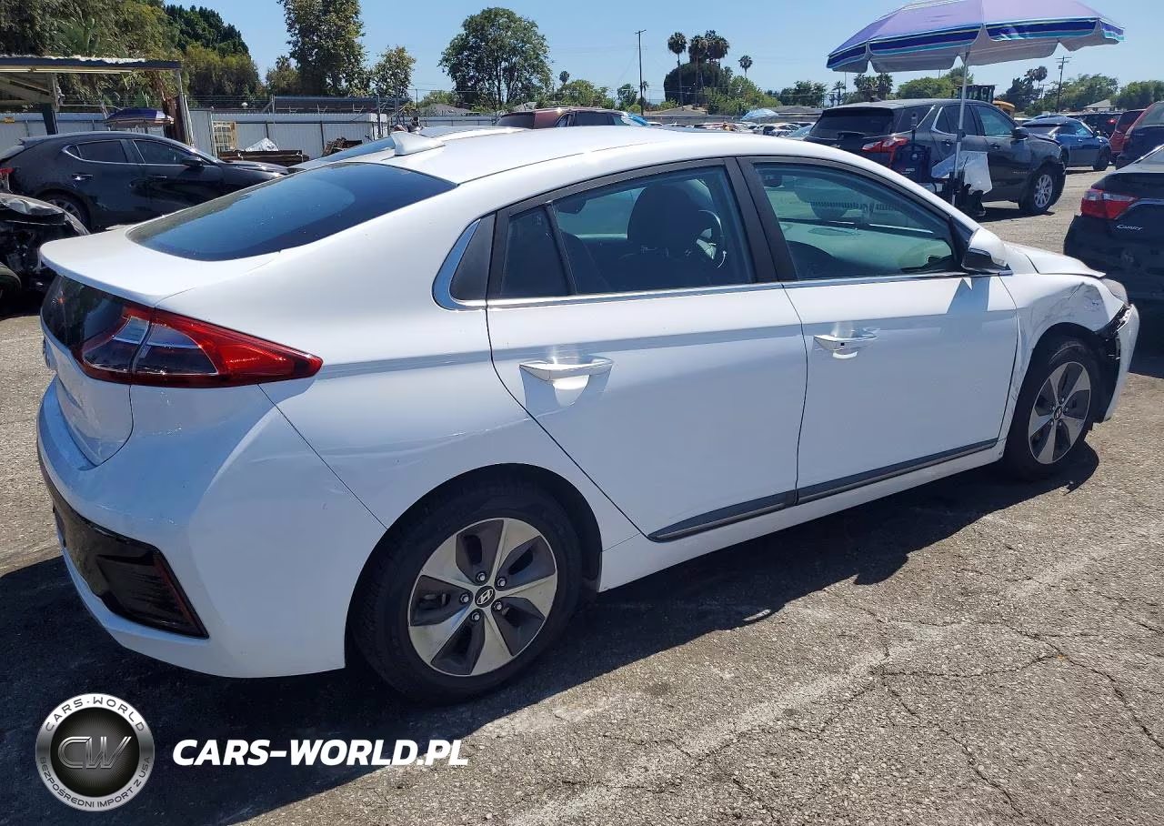 2017 Hyundai Ioniq Limited VIN:KMHC05LH2HU014171 - 3
