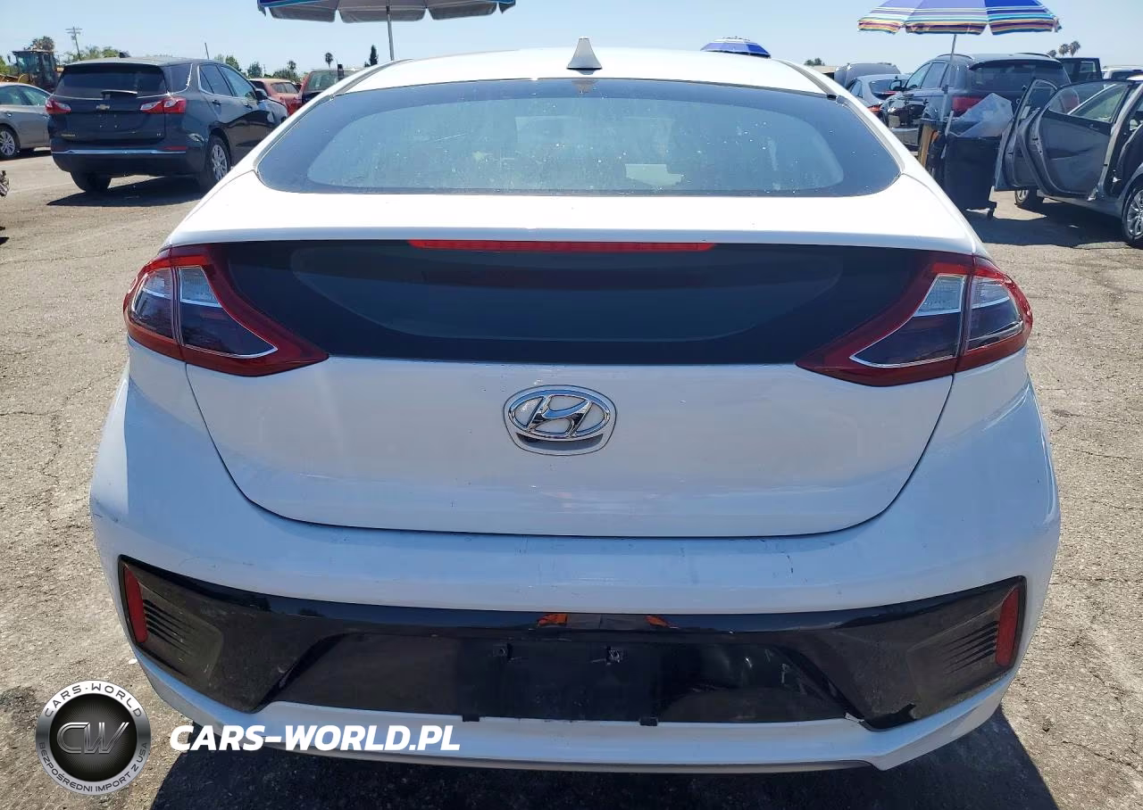 2017 Hyundai Ioniq Limited VIN:KMHC05LH2HU014171 - 6