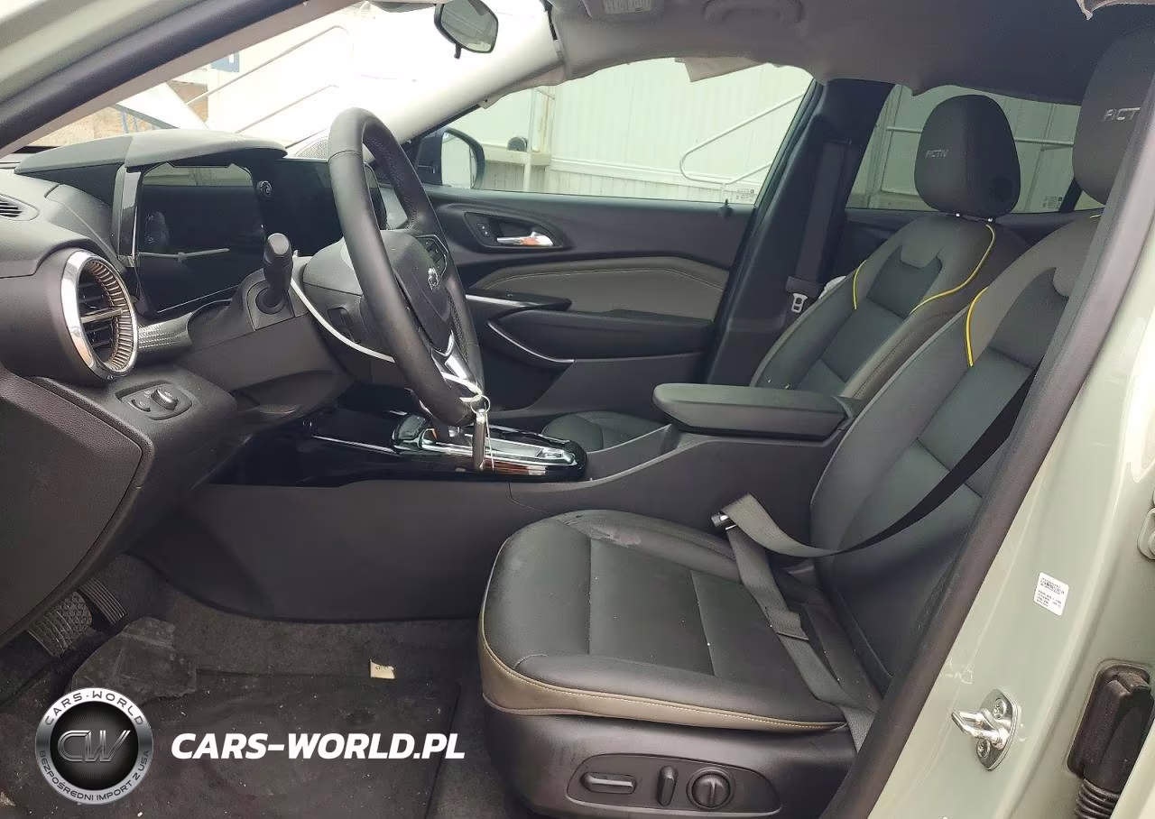 2025 Chevrolet Trax Activ VIN:KL77LKEP0SC208272 - 7