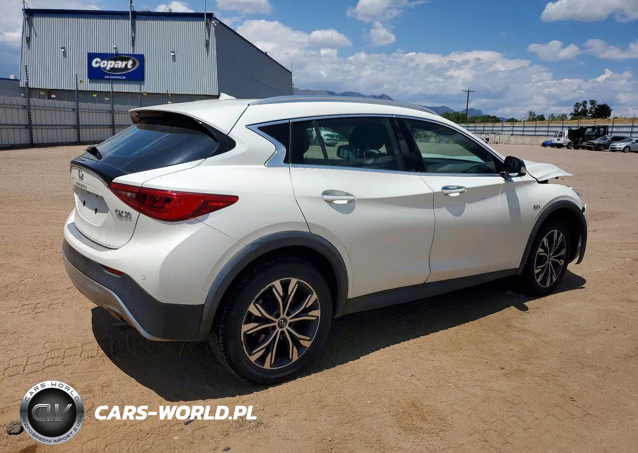 2017 Infiniti Qx30 Premium VIN:SJKCH5CR5HA039196 - 3