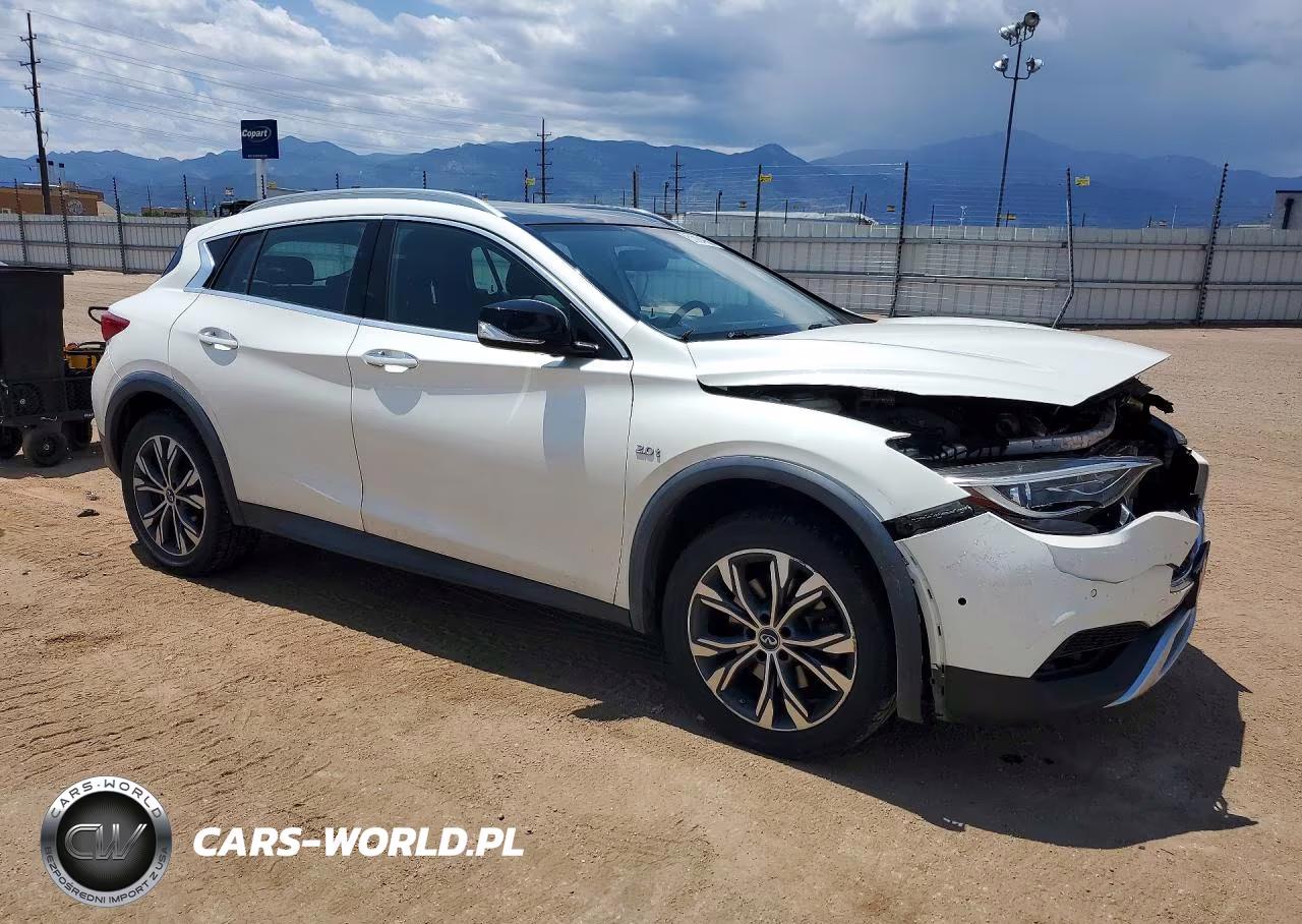 2017 Infiniti Qx30 Premium VIN:SJKCH5CR5HA039196 - 4