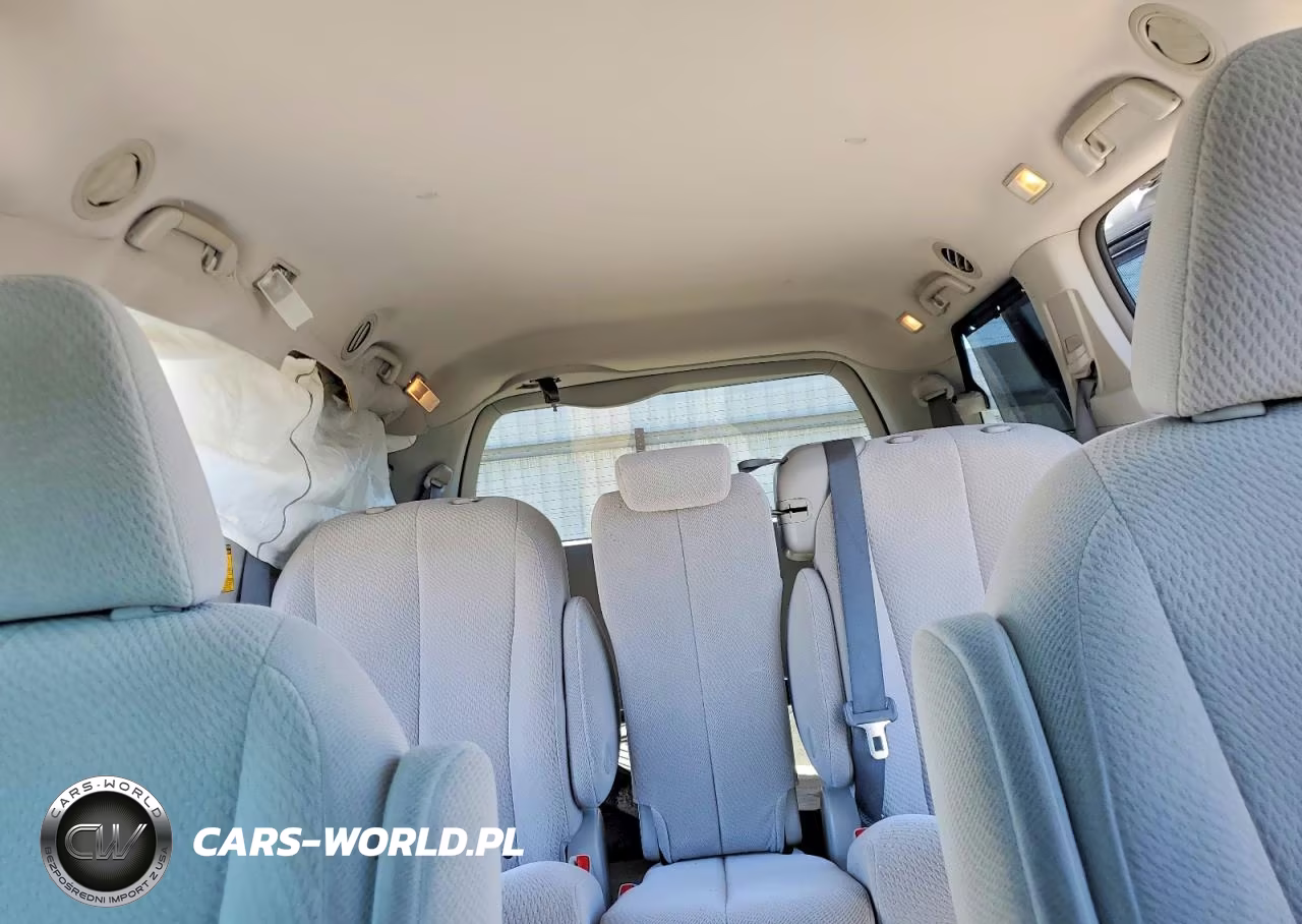 2014 Toyota Sienna Le VIN:5TDKK3DC5ES464236 - 10