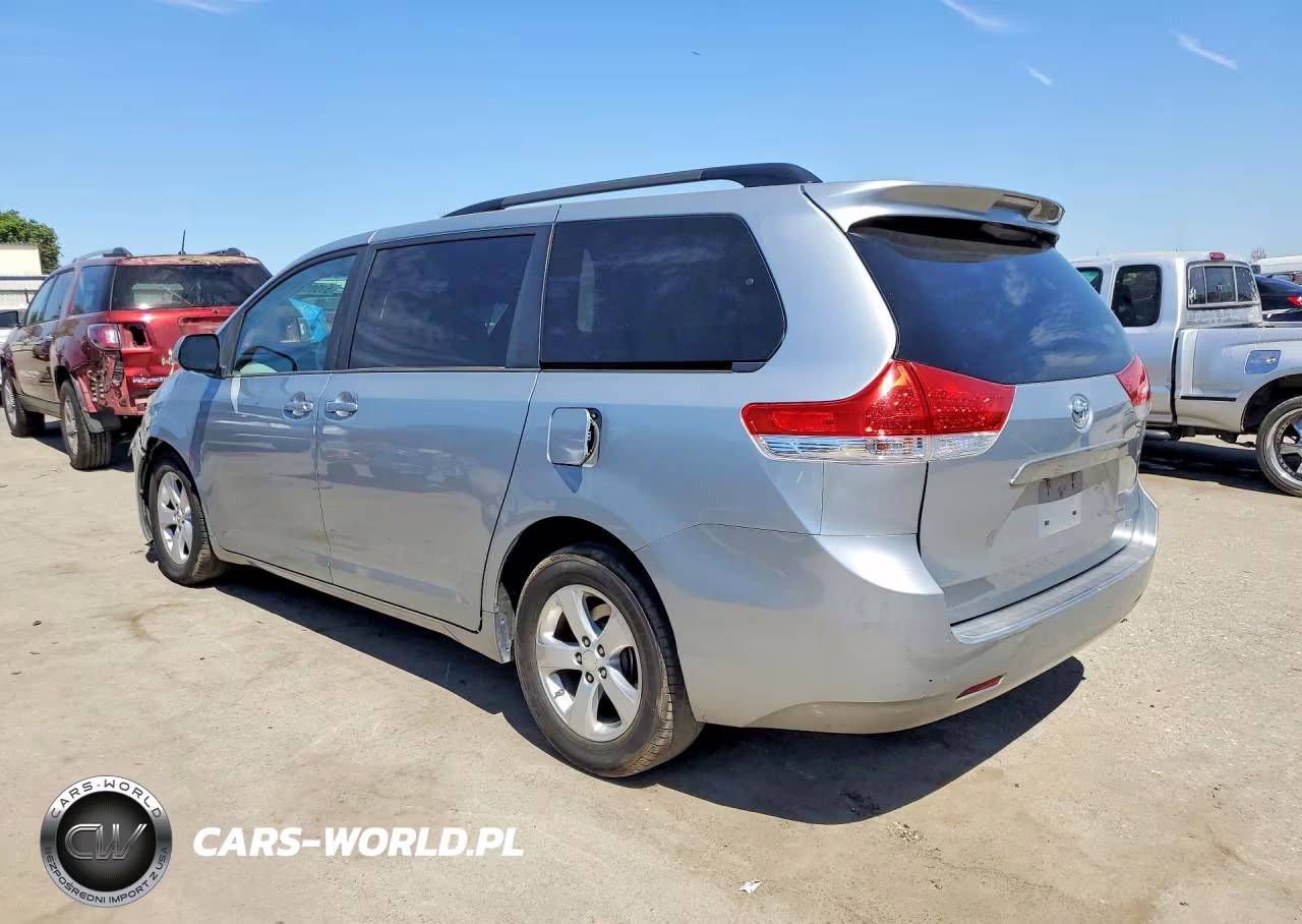 2014 Toyota Sienna Le VIN:5TDKK3DC5ES464236 - 2