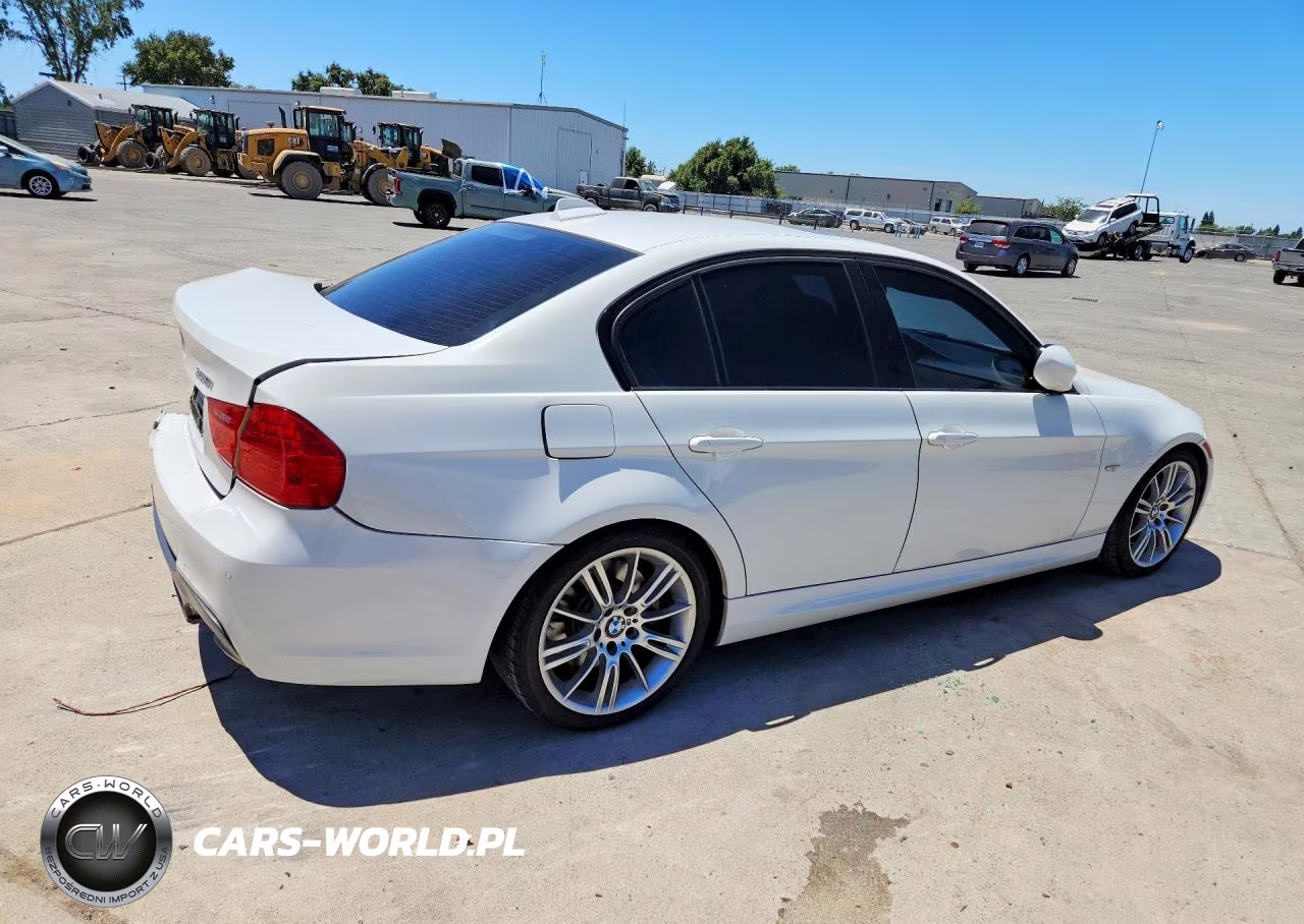 2011 BMW 335 I VIN:WBAPM5C5XBE576737 - 3