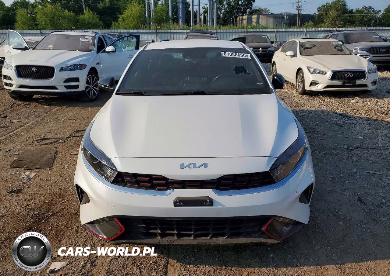2023 Kia Forte Gt Line VIN:3KPF54AD1PE653605 - 5