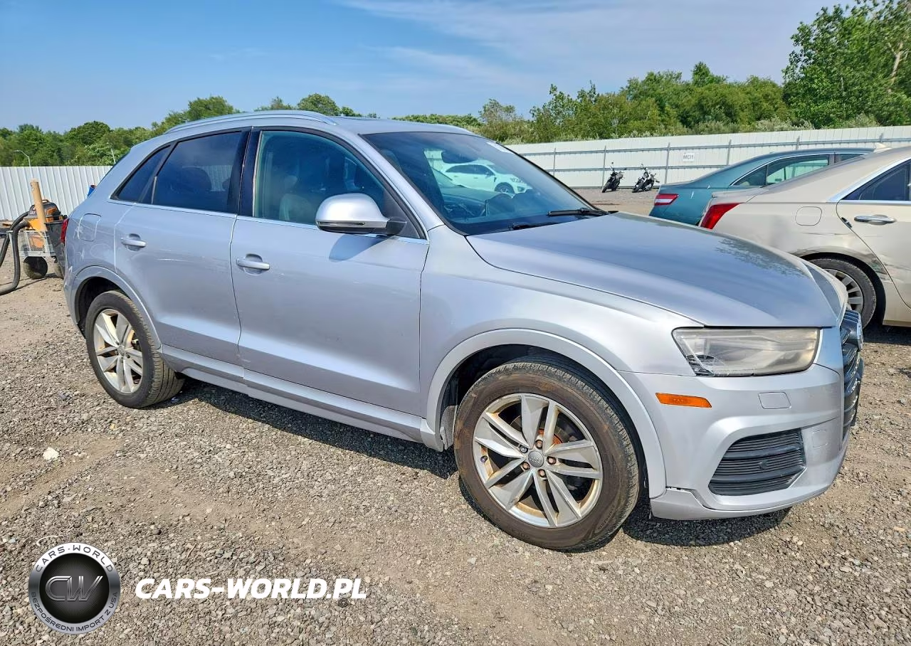 2016 Audi Q3 Premium Plus VIN:WA1EFCFS1GR006954 - 4