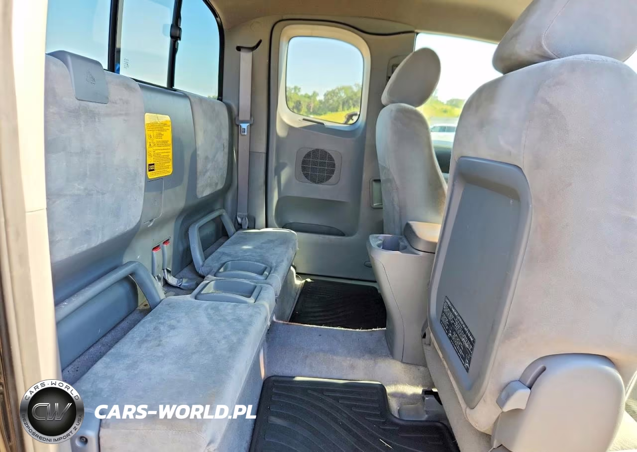 2008 Toyota Tacoma Access Cab VIN:5TEUX42N38Z559924 - 10