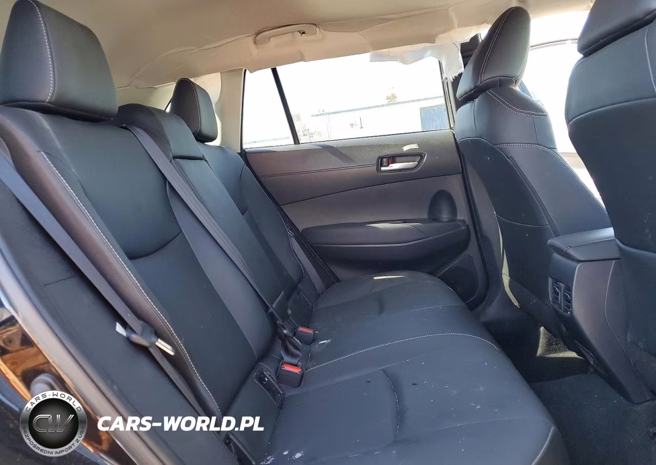 2022 Toyota Corolla Cross Xle VIN:7MUDAABG8NV009618 - 10