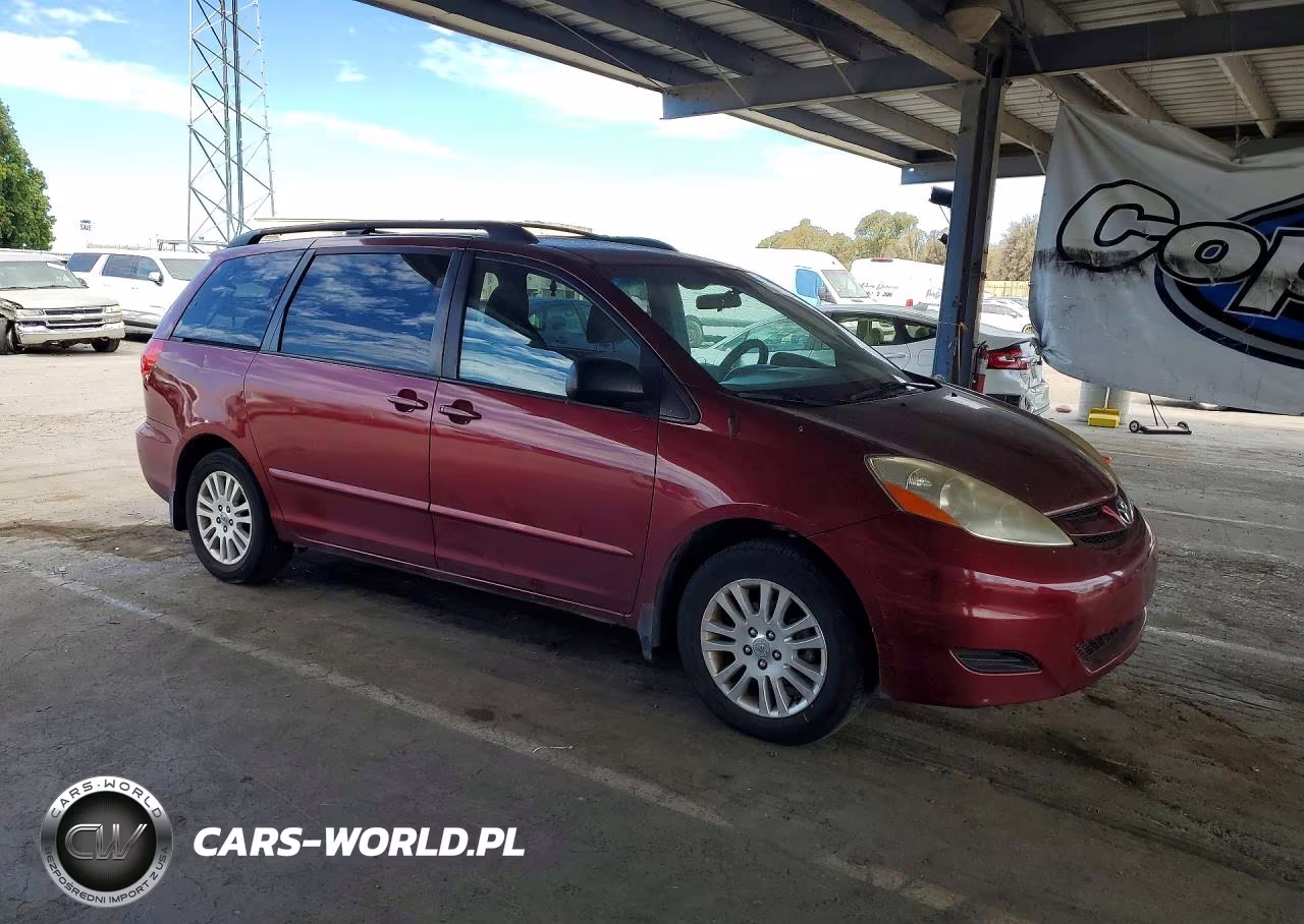 2010 Toyota Sienna Le 7-Passenger VIN:5TDKK4CC3AS314076 - 4