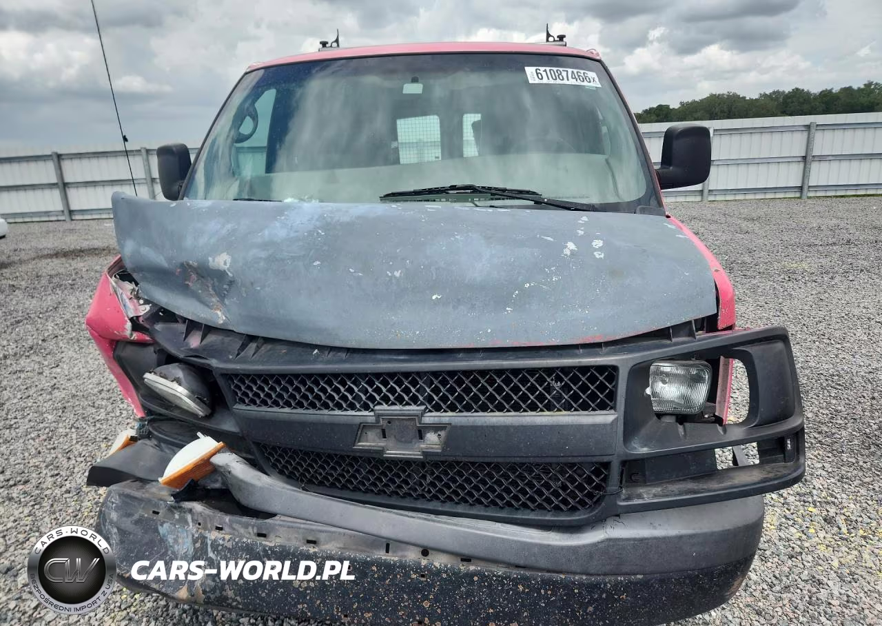 2011 Chevrolet Express G2500 VIN:1GCWGFFAXB1131409 - 5