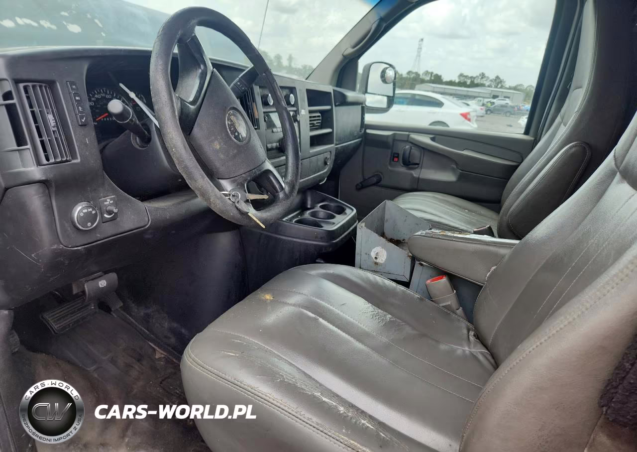 2011 Chevrolet Express G2500 VIN:1GCWGFFAXB1131409 - 7