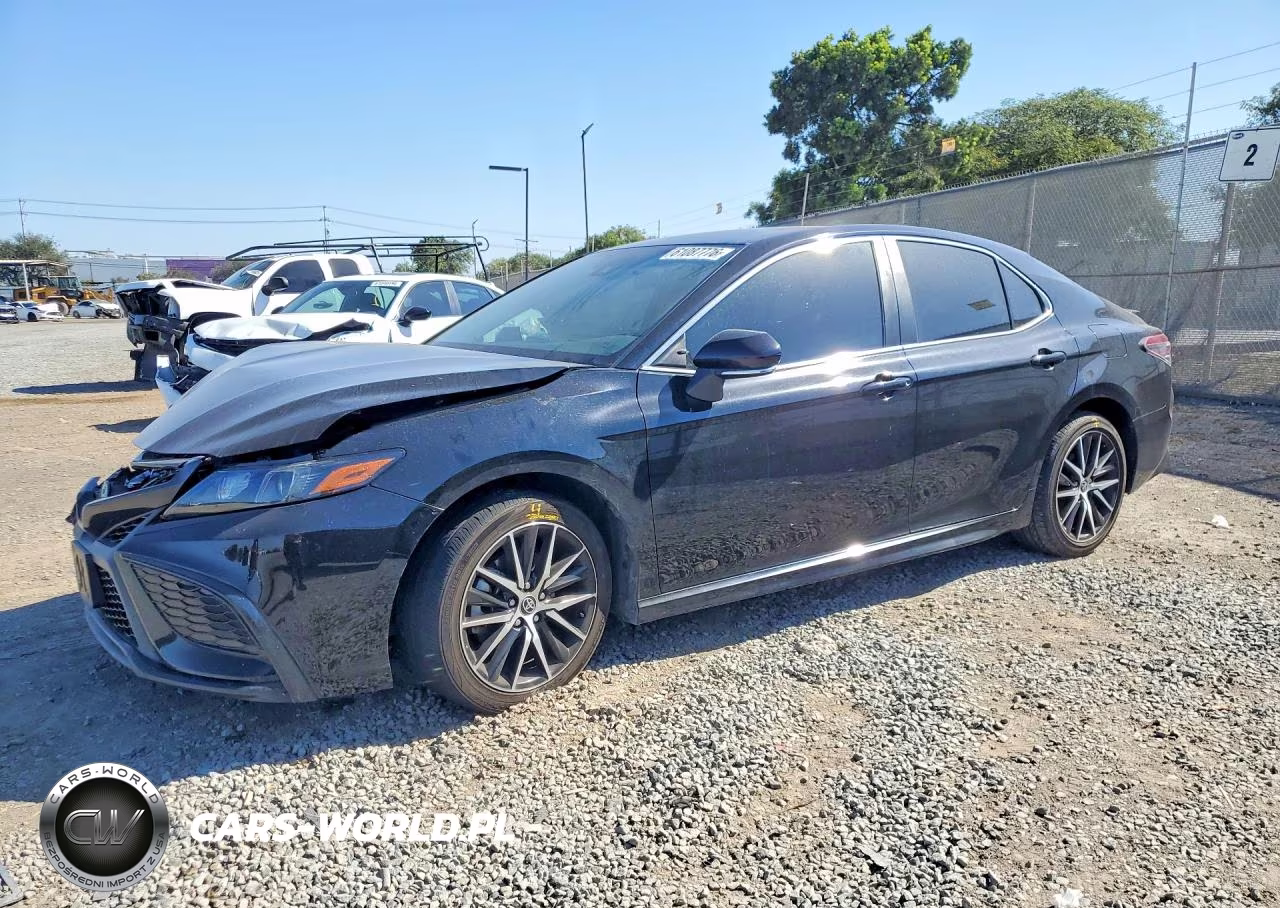 2022 Toyota Camry Se – zdjęcie 1 z 12