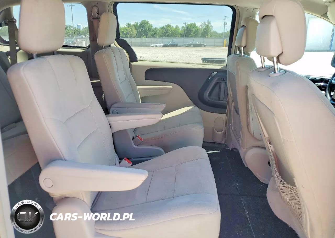 2011 Chrysler Town & Country Touring VIN:2A4RR5DG3BR664815 - 11