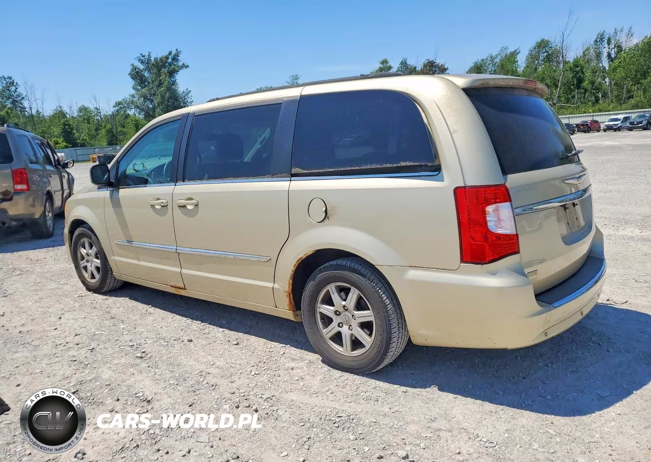 2011 Chrysler Town & Country Touring VIN:2A4RR5DG3BR664815 - 2