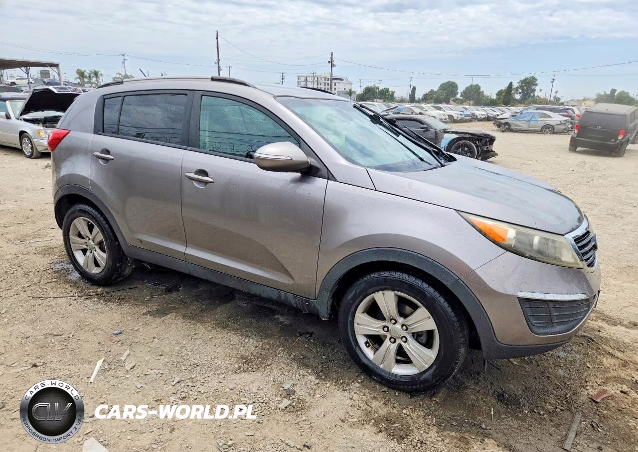 2011 Kia Sportage Ex-X Line VIN:KNDPB3A20B7084924 - 4