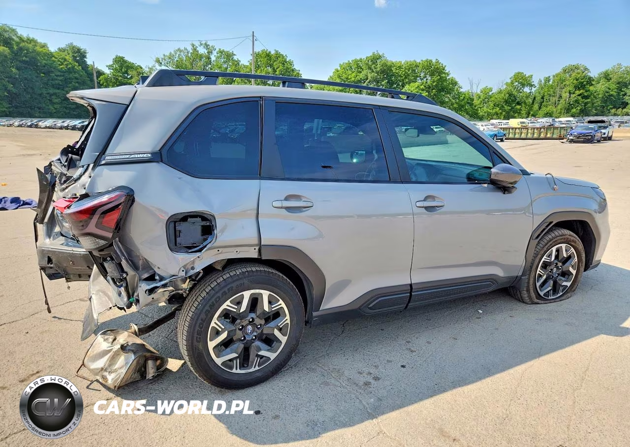 2025 Subaru Forester Premium VIN:JF2SLDDC6SH591405 - 3