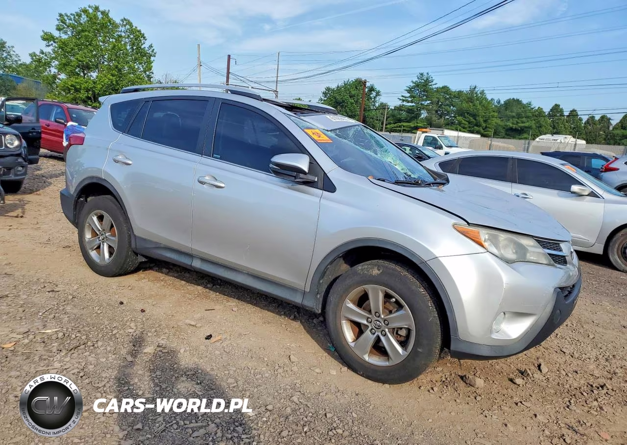 2015 Toyota Rav4 Xle VIN:2T3RFREV2FW345100 - 4