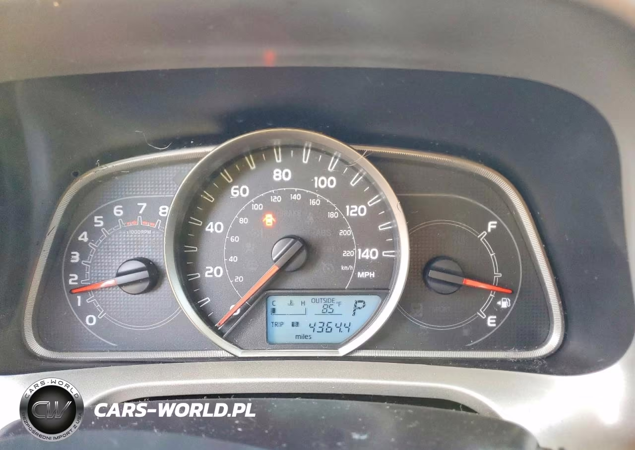 2015 Toyota Rav4 Xle VIN:2T3RFREV2FW345100 - 9