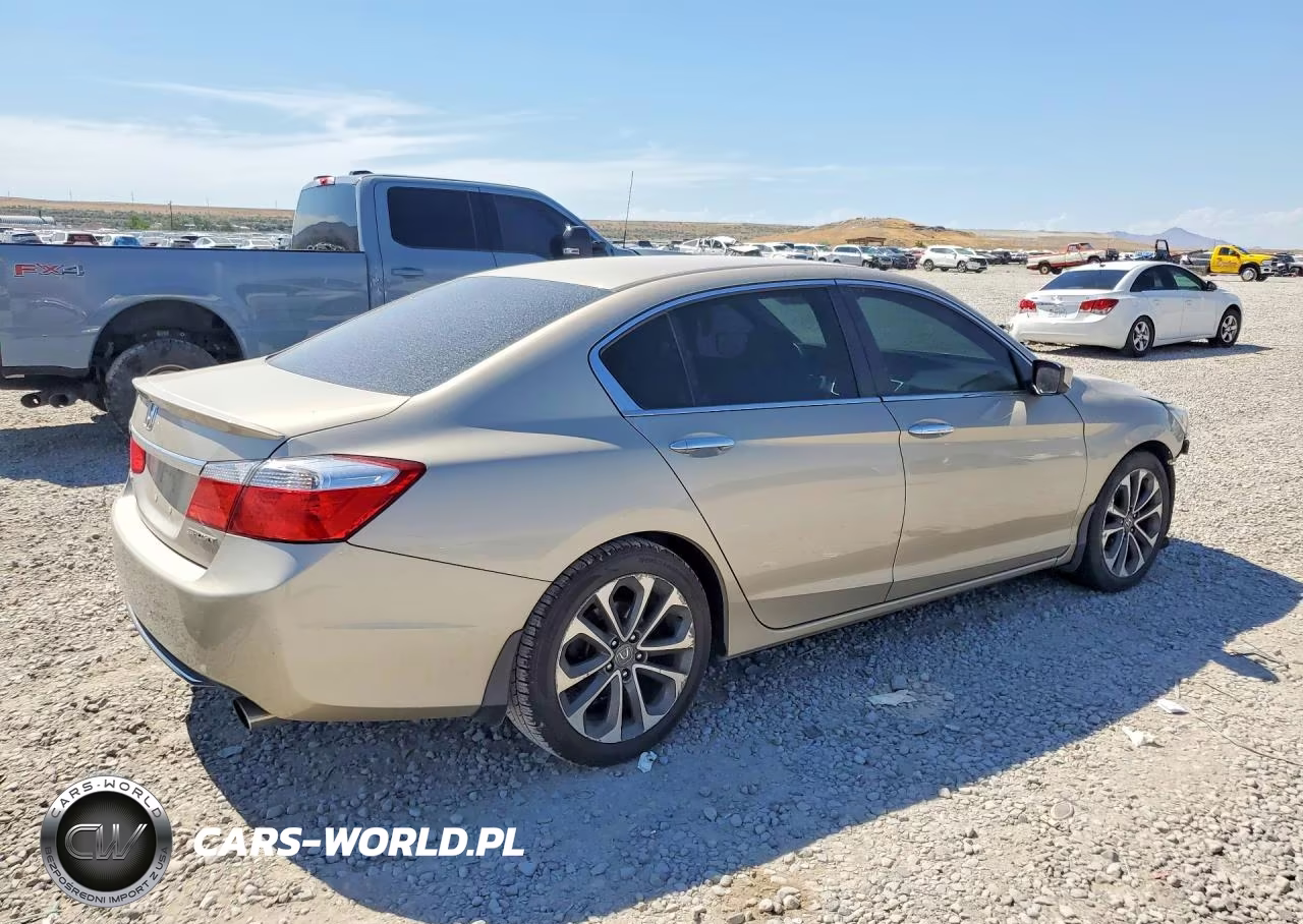 2015 Honda Accord Sport VIN:1HGCR2F52FA132165 - 3