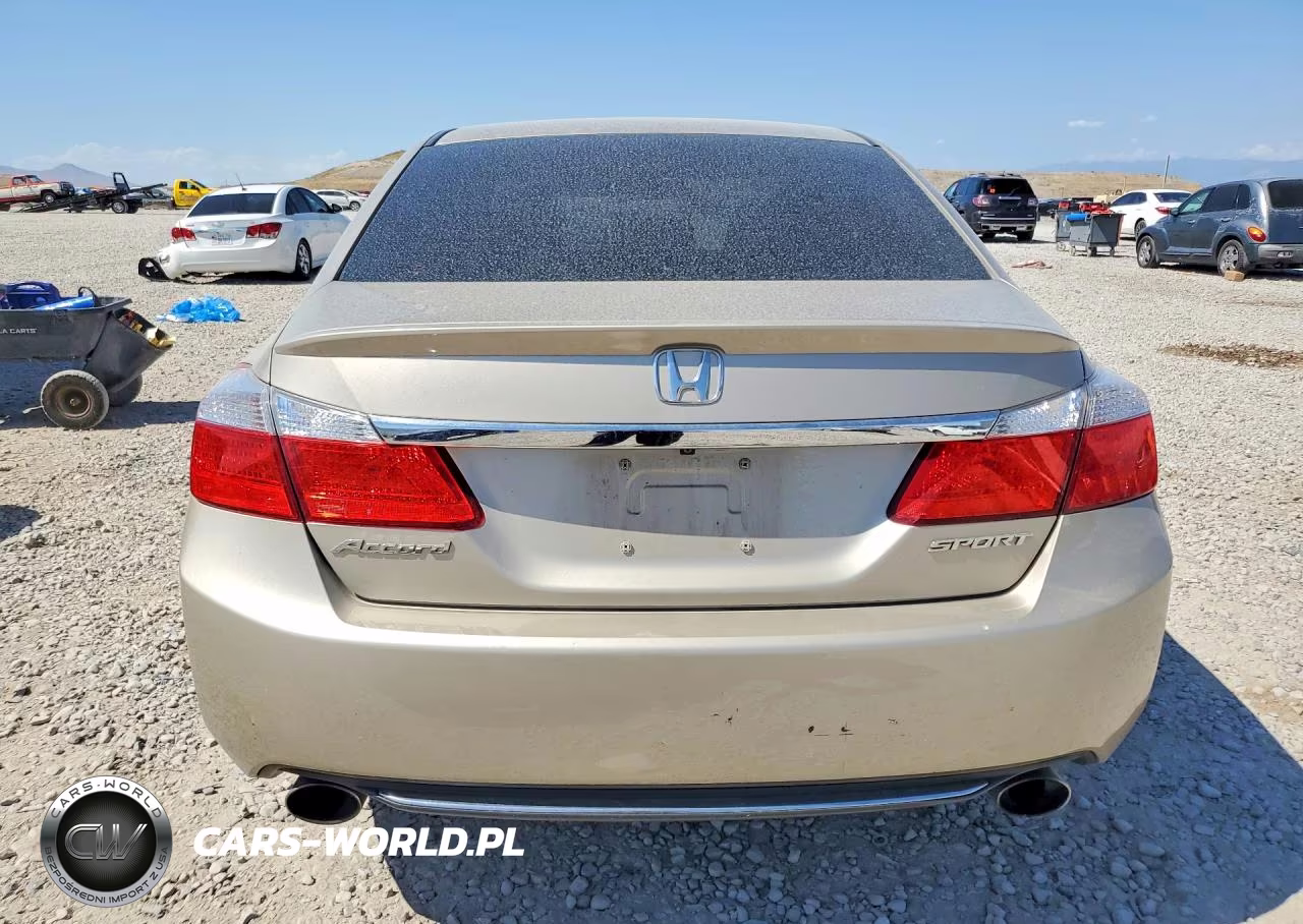 2015 Honda Accord Sport VIN:1HGCR2F52FA132165 - 6
