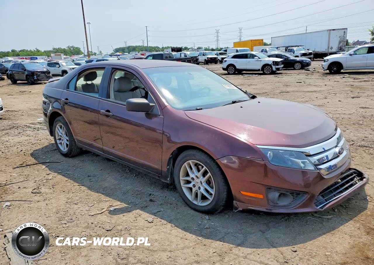2012 Ford Fusion S VIN:3FAHP0GA8CR143429 - 4